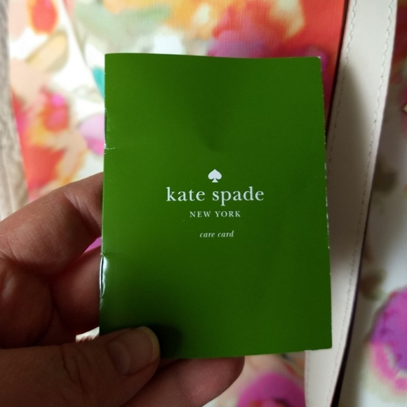 Kate Spade New York Large Vegan Leather City Streets Spring Floral Tote Handbag - Picture 2 of 12